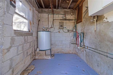 Casa en venta en Miami, Florida, 3 dormitorios, 144.93 m2 № 2032546 - foto 24