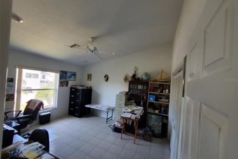 Villa ou maison à vendre à New Port Richey, Floride: 4 chambres, 257.71 m2 № 1737054 - photo 29