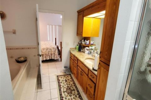 Villa ou maison à vendre à New Port Richey, Floride: 4 chambres, 257.71 m2 № 1737054 - photo 17