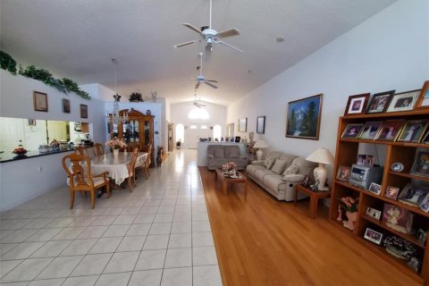 Villa ou maison à vendre à New Port Richey, Floride: 4 chambres, 257.71 m2 № 1737054 - photo 11
