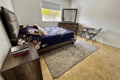 Condo in Miami, Florida, 2 bedrooms  № 2040298 - photo 7