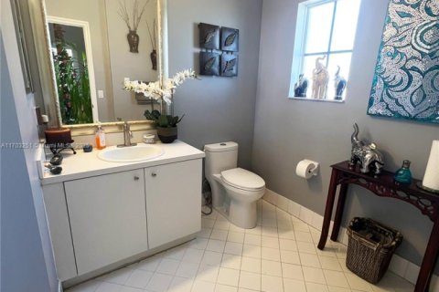 House in Cutler Bay, Florida 3 bedrooms, 174.28 sq.m. № 1457547 - photo 10