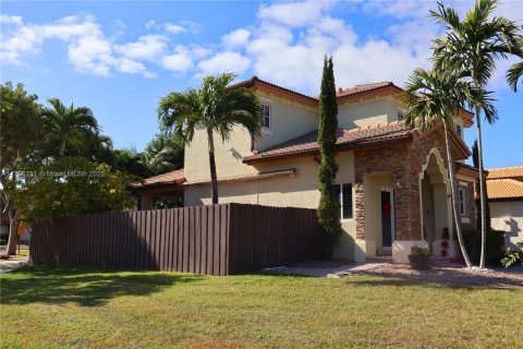 House in Cutler Bay, Florida 3 bedrooms, 174.28 sq.m. № 1457547 - photo 6