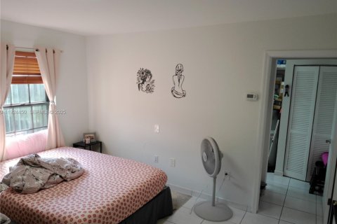 Villa ou maison à vendre à Miami, Floride: 5 chambres, 234.95 m2 № 2060018 - photo 11