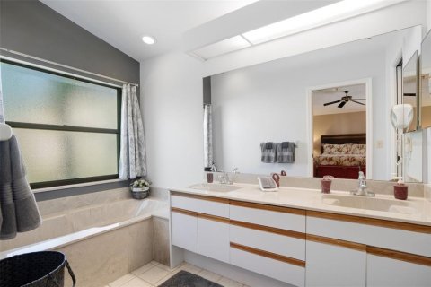 Купить виллу или дом в Сарасота, Флорида 7 комнат, 164.25м2, № 1793786 - фото 16
