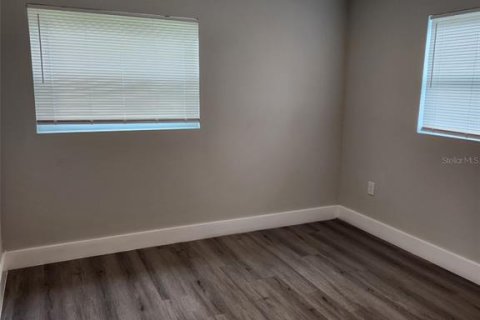 House in Orlando, Florida 4 bedrooms, 106.28 sq.m. № 1362097 - photo 14