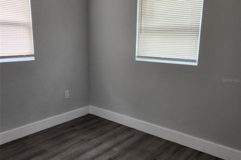 House in Orlando, Florida 4 bedrooms, 106.28 sq.m. № 1362097 - photo 10
