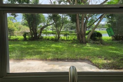 House in Orlando, Florida 4 bedrooms, 106.28 sq.m. № 1362097 - photo 8
