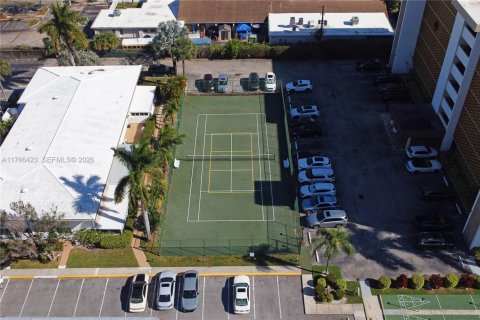 Condo in Oakland Park, Florida, 1 bedroom  № 2169183 - photo 29