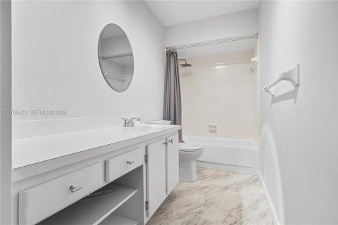 Condo in Oakland Park, Florida, 1 bedroom  № 2169183 - photo 20