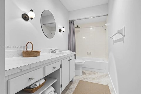 Condo in Oakland Park, Florida, 1 bedroom  № 2169183 - photo 5