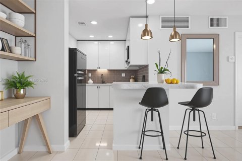 Condo in Oakland Park, Florida, 1 bedroom № 2169183