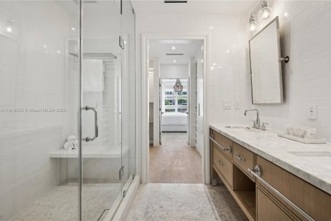 Снять в аренду кондоминиум в Ки-Бискейн, Флорида 2 спальни, 121.7м2, № 1972560 - фото 10