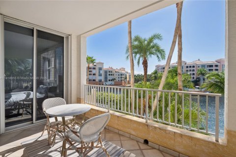 Снять в аренду кондоминиум в Ки-Бискейн, Флорида 2 спальни, 121.7м2, № 1972560 - фото 15