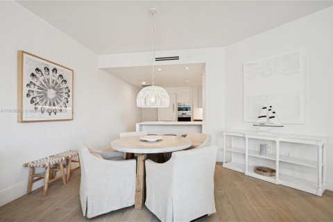 Снять в аренду кондоминиум в Ки-Бискейн, Флорида 2 спальни, 121.7м2, № 1972560 - фото 5