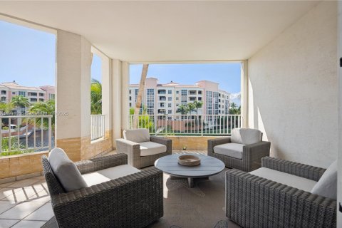 Снять в аренду кондоминиум в Ки-Бискейн, Флорида 2 спальни, 121.7м2, № 1972560 - фото 14