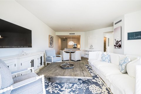 Снять в аренду кондоминиум в Ки-Бискейн, Флорида 2 спальни, 121.7м2, № 1972560 - фото 7