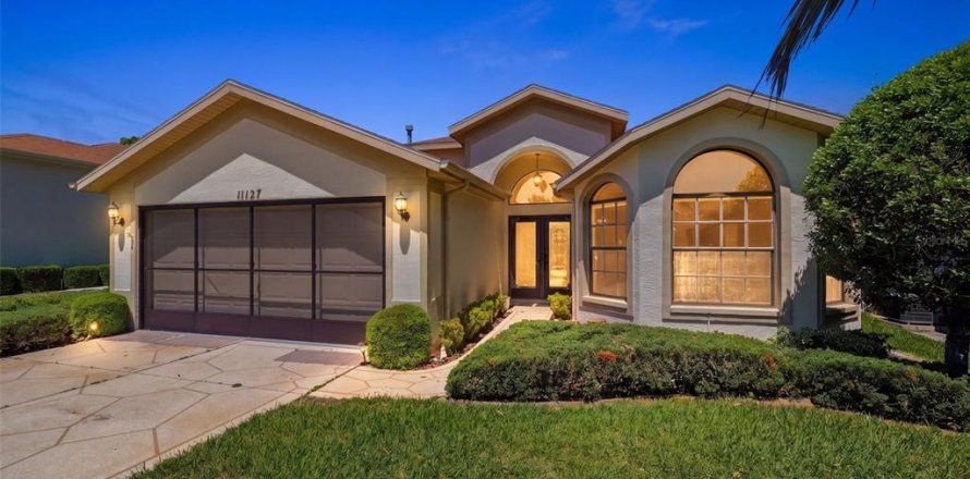 Villa ou maison à Spring Hill, Floride 3 chambres, 183.11 m2 № 2092184