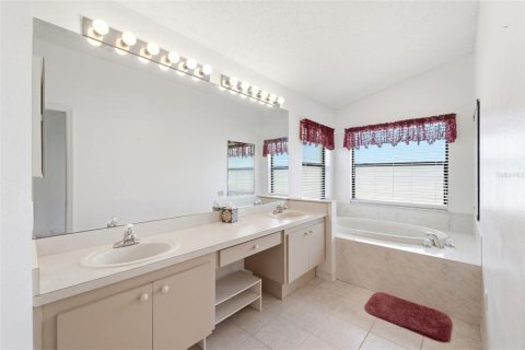 Villa ou maison à vendre à Spring Hill, Floride: 3 chambres, 183.11 m2 № 2092184 - photo 19