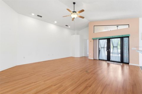 Villa ou maison à vendre à Spring Hill, Floride: 3 chambres, 183.11 m2 № 2092184 - photo 11