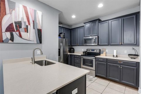 Townhouse in Clermont, Florida 4 bedrooms, 191.01 sq.m. № 1837825 - photo 6