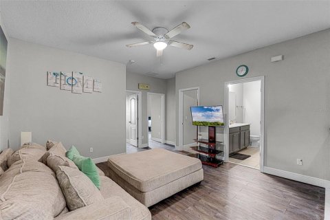 Townhouse in Clermont, Florida 4 bedrooms, 191.01 sq.m. № 1837825 - photo 24