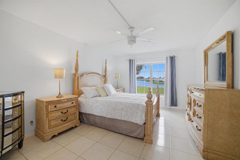 Condo in Atlantis, Florida, 2 bedrooms № 2254643 - photo 13