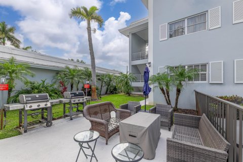 Condo in Atlantis, Florida, 2 bedrooms № 2254643 - photo 29