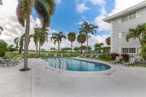 Condo in Atlantis, Florida, 2 bedrooms № 2254643 - photo 27