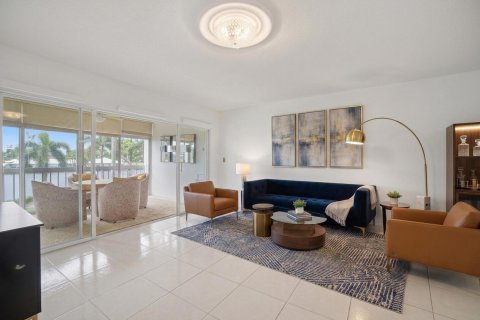 Condo in Atlantis, Florida, 2 bedrooms № 2254643 - photo 7