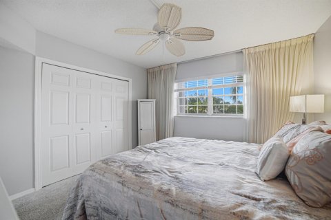 Condo in Atlantis, Florida, 2 bedrooms № 2254643 - photo 17