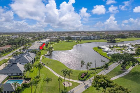 Condo in Atlantis, Florida, 2 bedrooms № 2254643 - photo 2