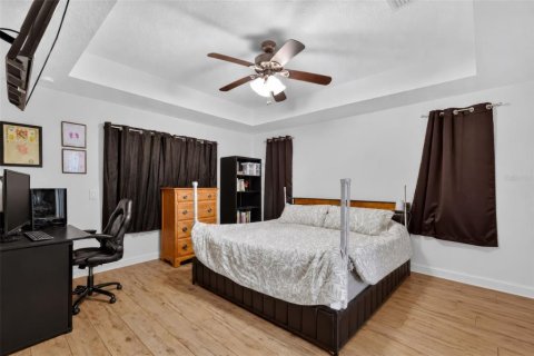 House in Wildwood, Florida 3 bedrooms, 162.58 sq.m. № 2422686 - photo 8