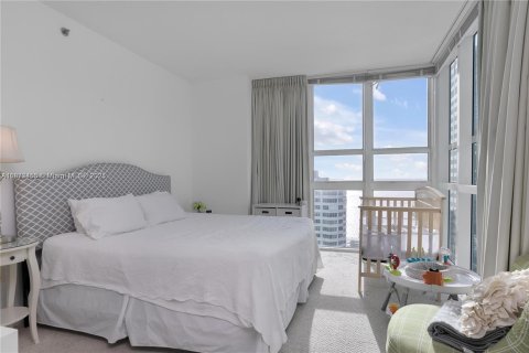 Condominio en alquiler en Miami, Florida, 2 dormitorios, 119.75 m2 № 1925669 - foto 16