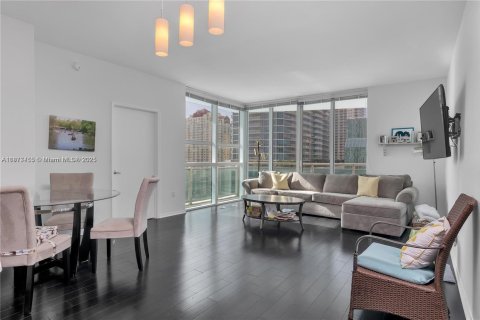 Condominio en alquiler en Miami, Florida, 2 dormitorios, 119.75 m2 № 1925669 - foto 23