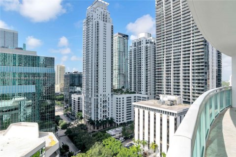Condominio en alquiler en Miami, Florida, 2 dormitorios, 119.75 m2 № 1925669 - foto 11