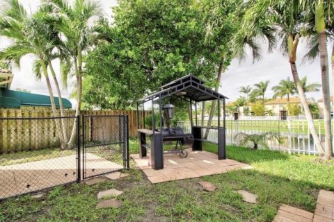 Villa ou maison à vendre à Homestead, Floride: 4 chambres, 259.38 m2 № 1946034 - photo 17