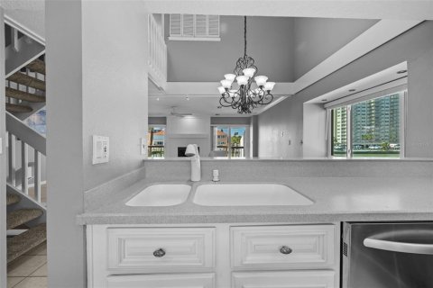 Adosado en venta en Clearwater, Florida, 4 dormitorios, 199.74 m2 № 1749693 - foto 13