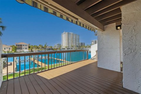 Adosado en venta en Clearwater, Florida, 4 dormitorios, 199.74 m2 № 1749693 - foto 5