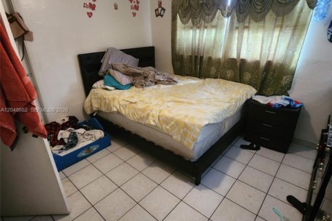 Apartment in Hialeah, Florida 2 bedrooms, 425.49 sq.m. № 2271445 - photo 15