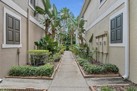 Touwnhouse à louer à Tampa, Floride: 3 chambres, 137.5 m2 № 2429339 - photo 2