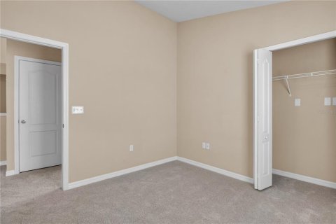 Touwnhouse à louer à Tampa, Floride: 3 chambres, 137.5 m2 № 2429339 - photo 17