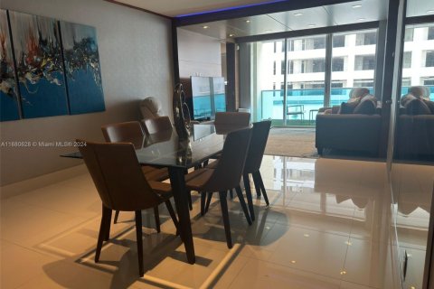 Copropriété à vendre à Hollywood, Floride: 2 chambres, 107.12 m2 № 1861093 - photo 3