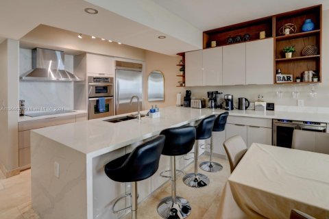 Copropriété à louer à Hallandale Beach, Floride: 3 chambres, 161 m2 № 1694553 - photo 3