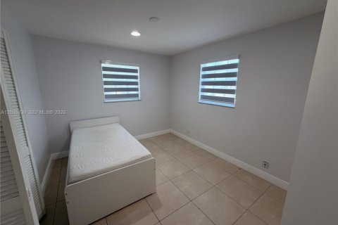 Villa ou maison à louer à Hollywood, Floride: 3 chambres, 128.58 m2 № 2168027 - photo 20