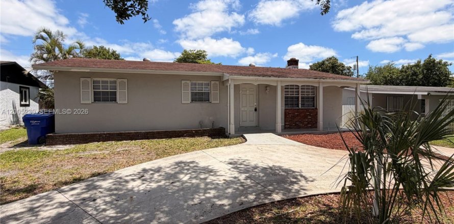 Villa ou maison à Hollywood, Floride 3 chambres, 128.58 m2 № 2168027