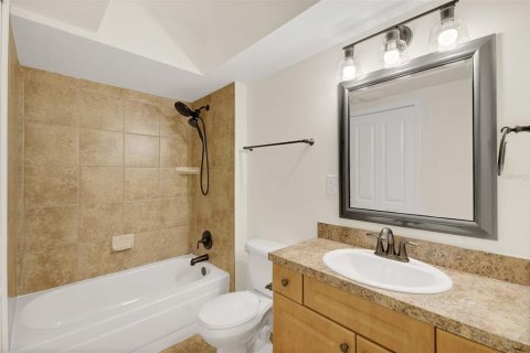 Condo in Winter Springs, Florida, 1 bedroom № 2229640 - photo 28