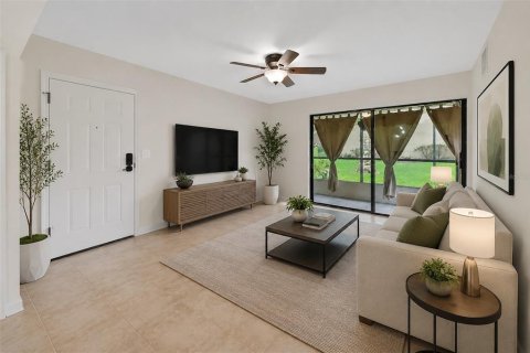 Condo in Winter Springs, Florida, 1 bedroom № 2229640 - photo 13