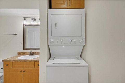 Condo in Winter Springs, Florida, 1 bedroom № 2229640 - photo 29