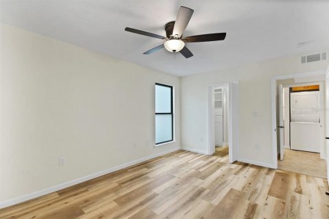 Condo in Winter Springs, Florida, 1 bedroom № 2229640 - photo 25
